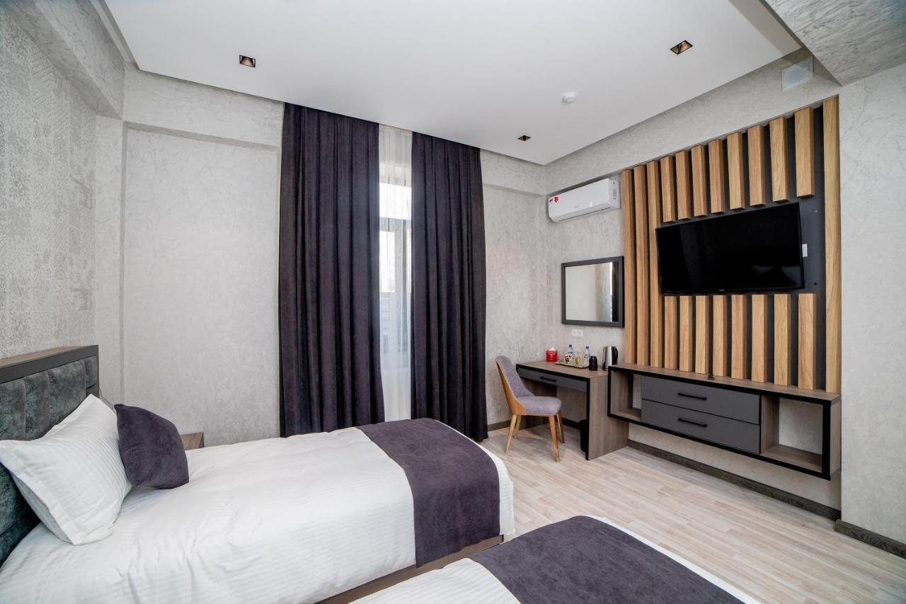 Hotel New York Tashkent Esterno foto