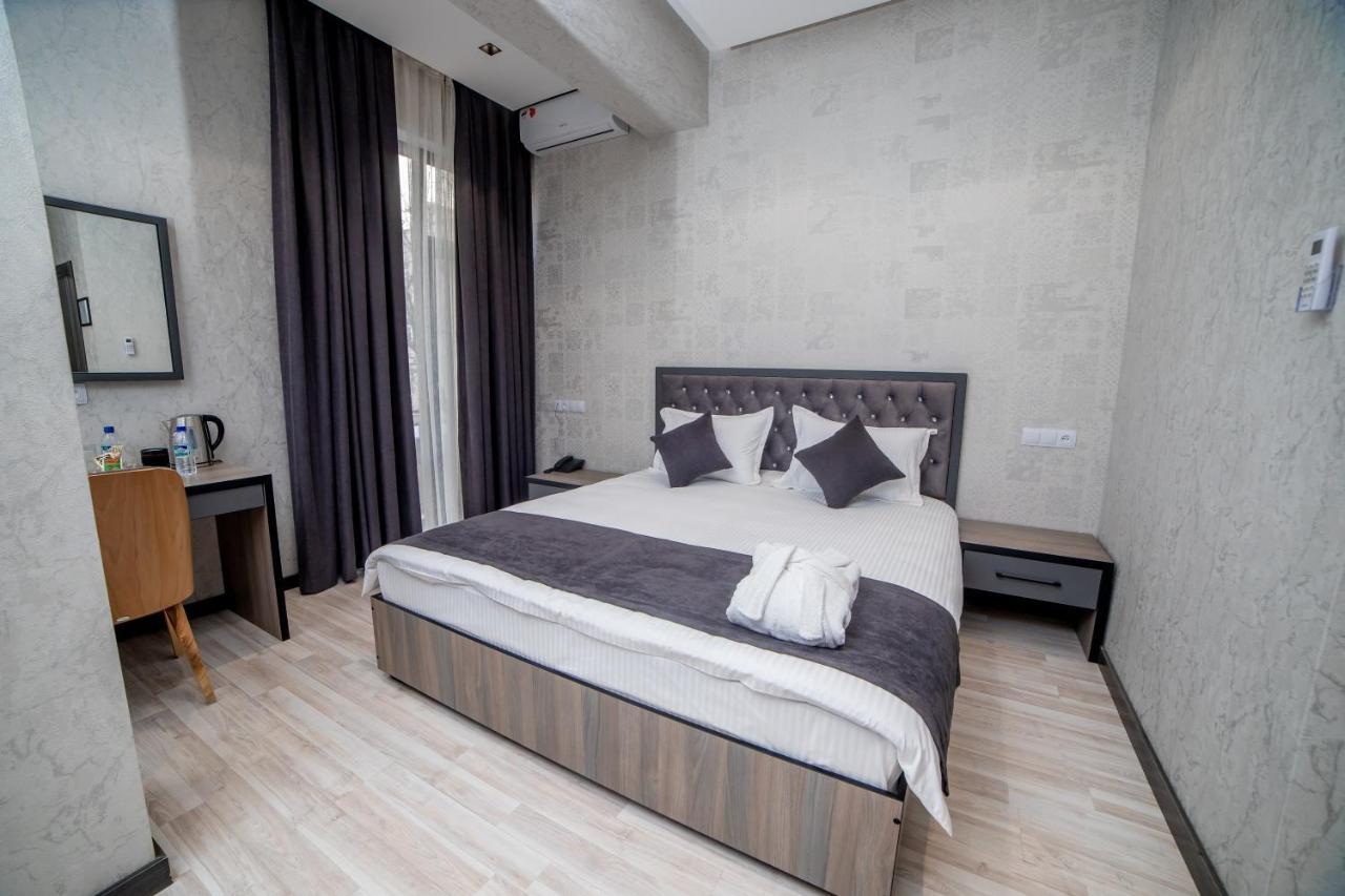 Hotel New York Tashkent Esterno foto