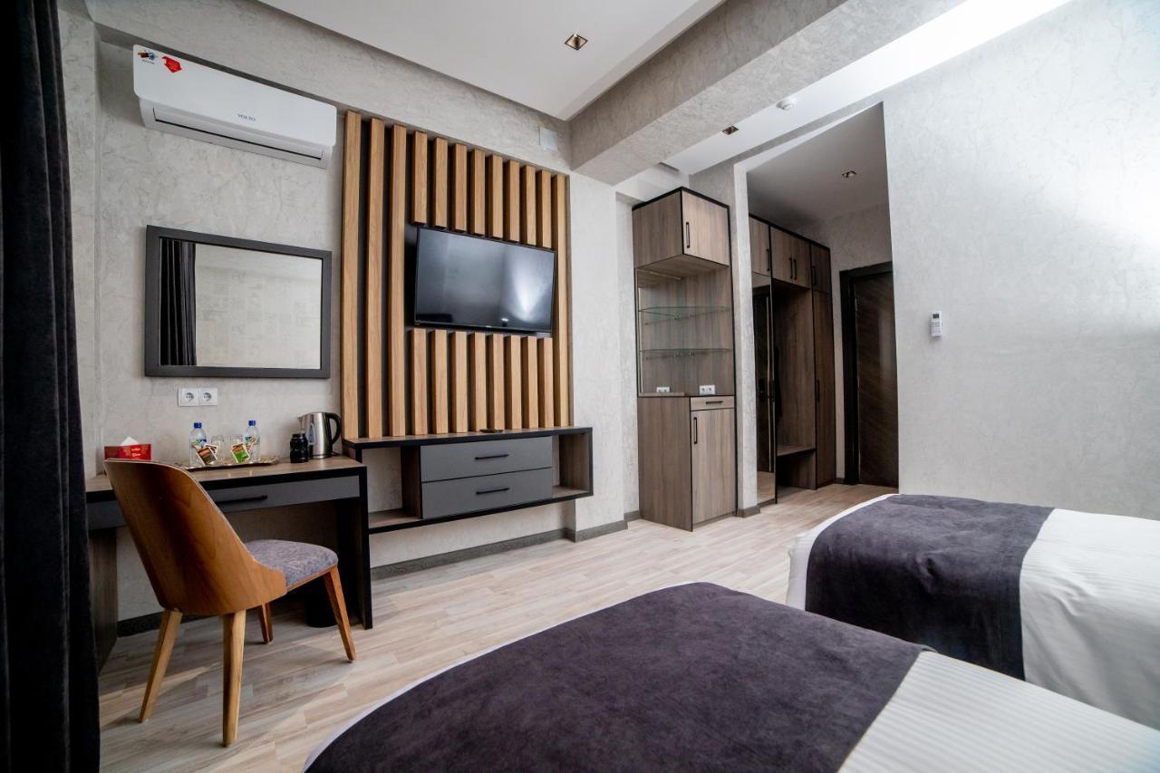 Hotel New York Tashkent Esterno foto