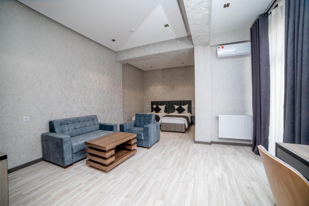 Hotel New York Tashkent Esterno foto
