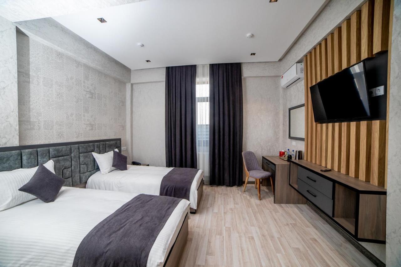 Hotel New York Tashkent Esterno foto