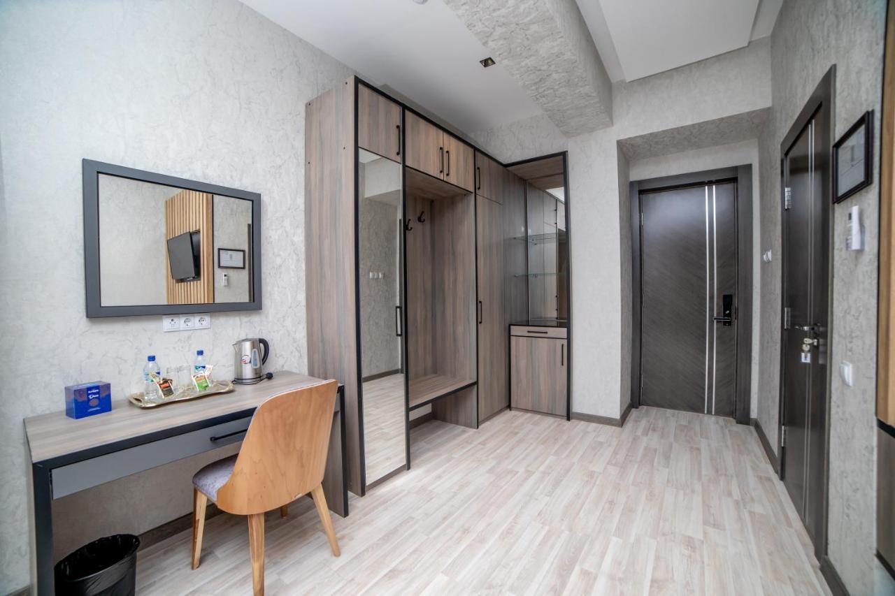 Hotel New York Tashkent Esterno foto